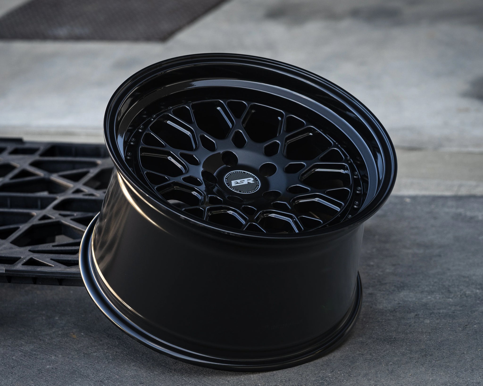 ESR l CS3 Gloss Black