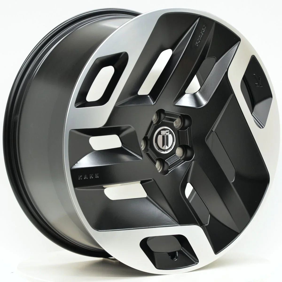 TITAN l Black Machined Face