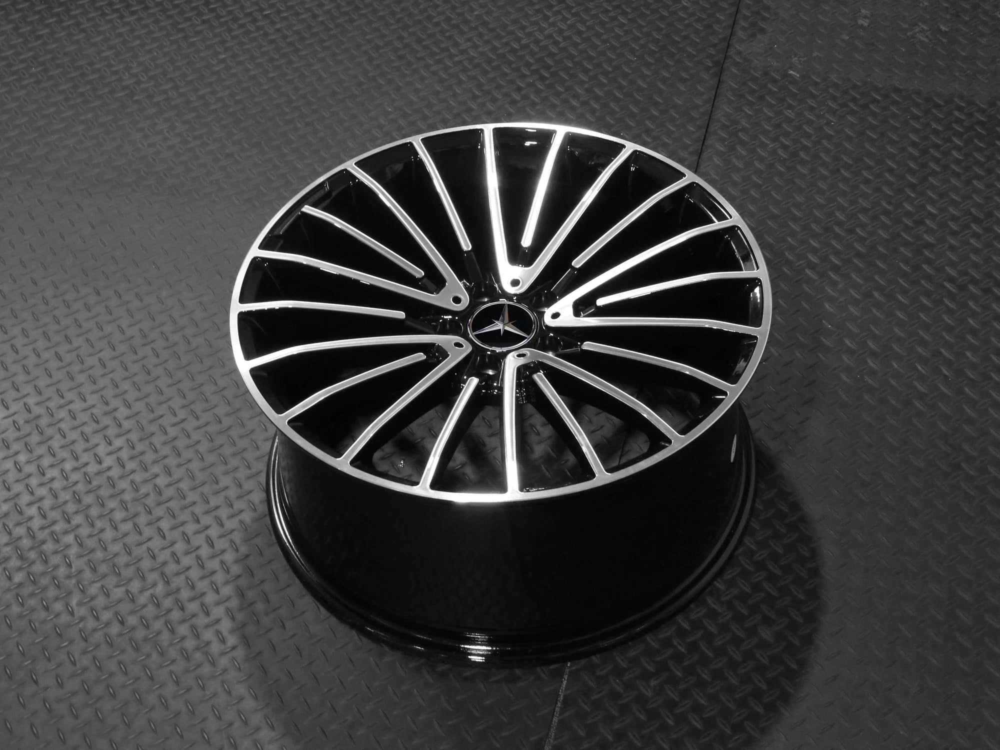 MC177 GLOSS BLACK MACHINED FACE