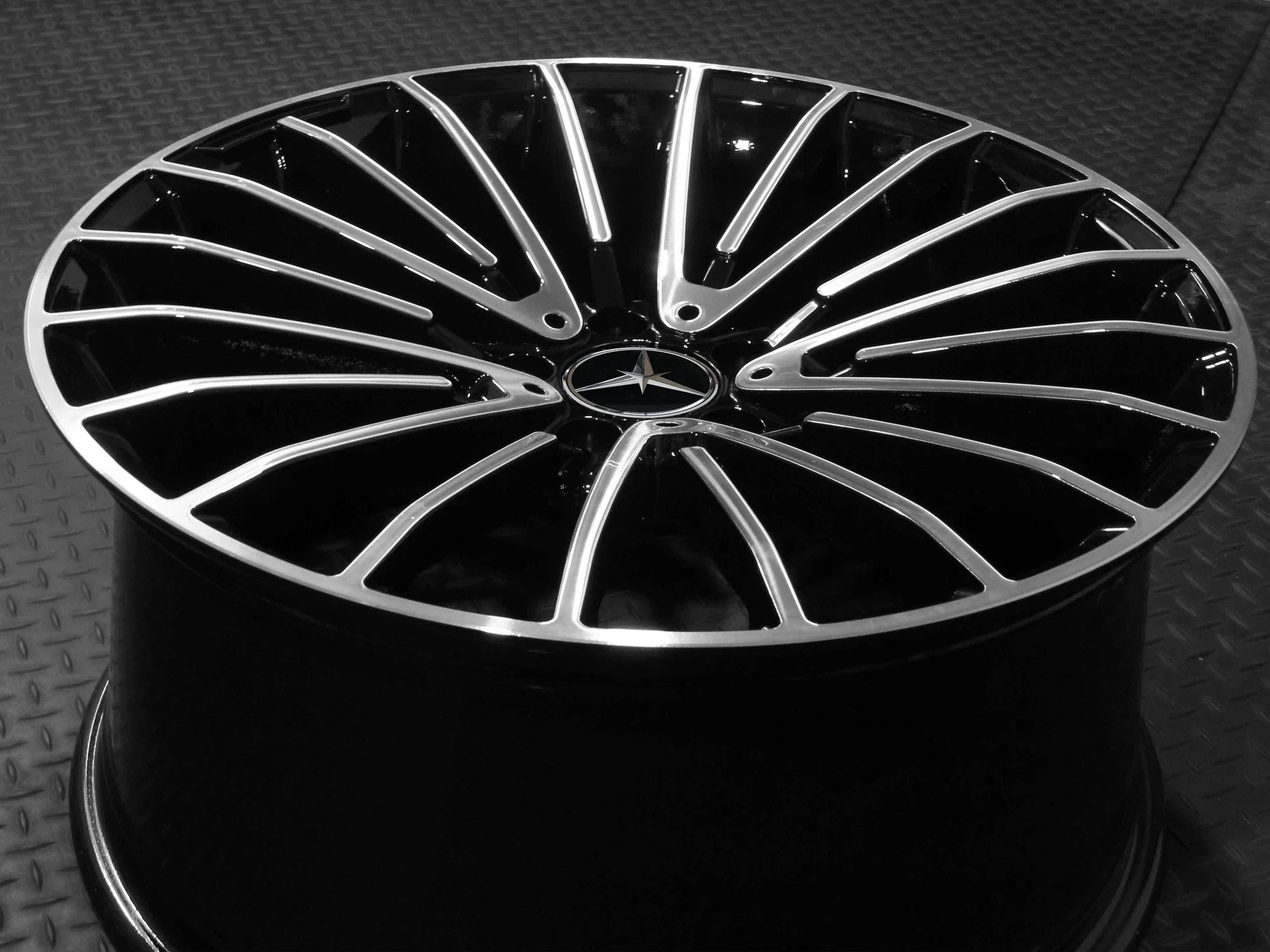 MC177 GLOSS BLACK MACHINED FACE