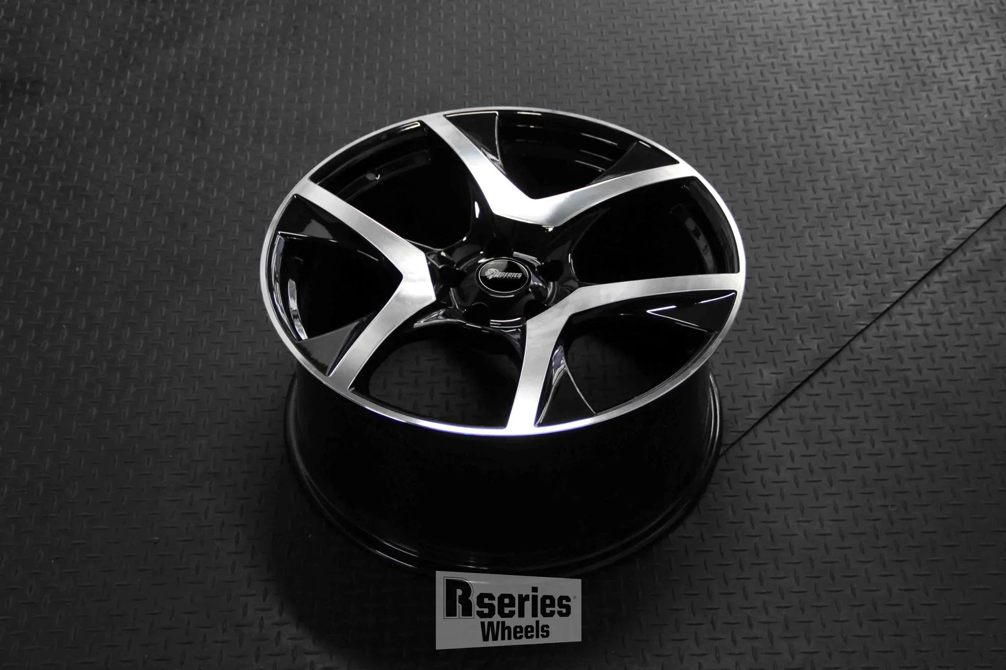 VF2 GLOSS BLACK MACHINED FACE