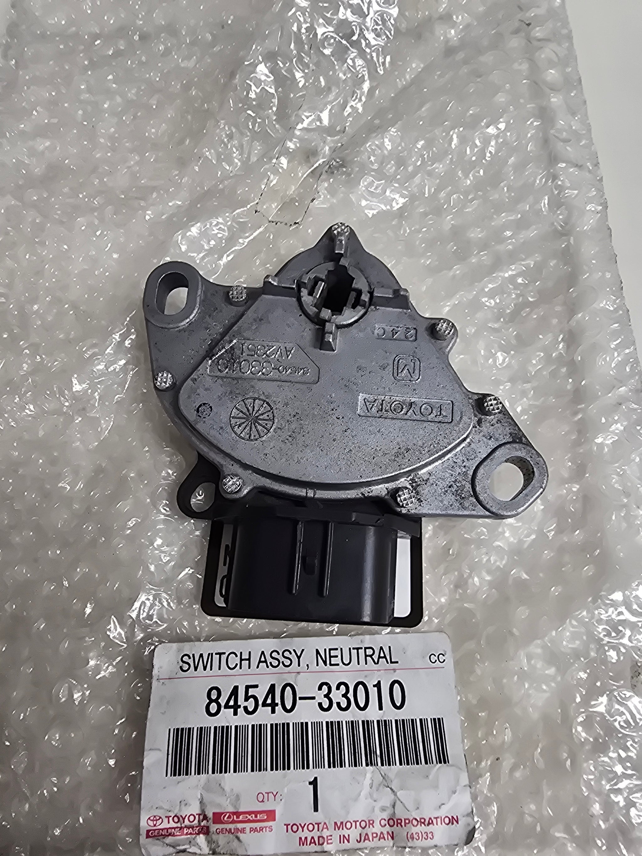 8450-33010 TOYOTA/LEXUS SWITCH ASSY NEUTRAL